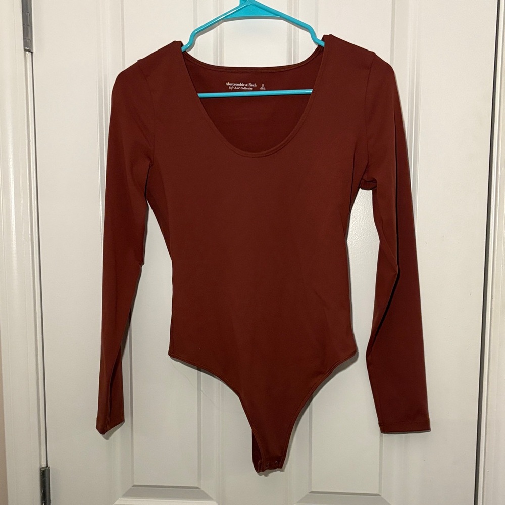 Abercrombie & Fitch Scoopneck Long Sleeve Bodysuit